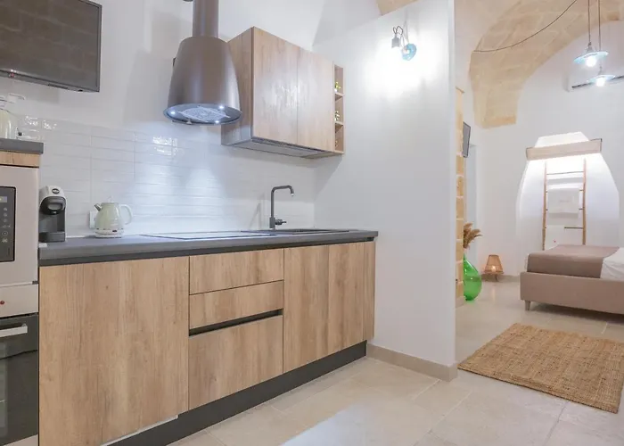 Filia Solis - Old Town & Brindisi