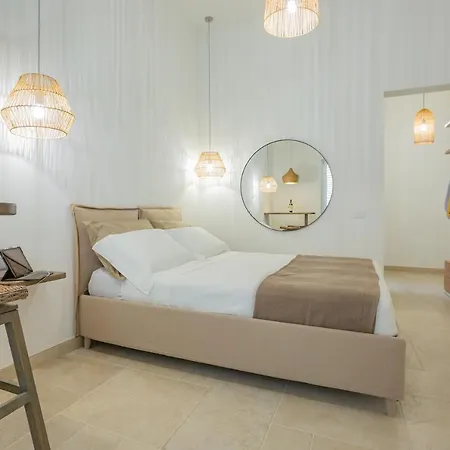 Filia Solis - Old Town & Aparthotel Brindisi