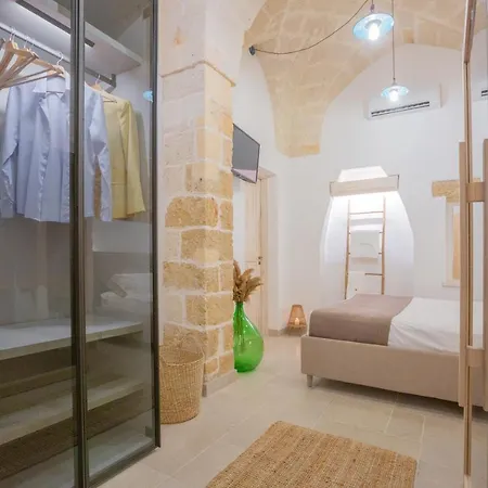 Filia Solis - Old Town & 4* ברינדיזי