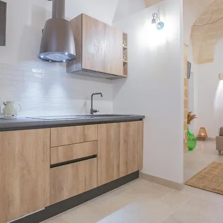 Filia Solis - Old Town & Brindisi